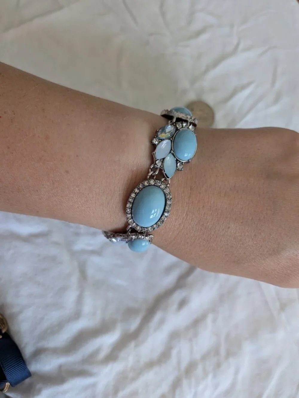 🌸  Faux Turquoise, Mother of Pearl, and Silver Bracelet